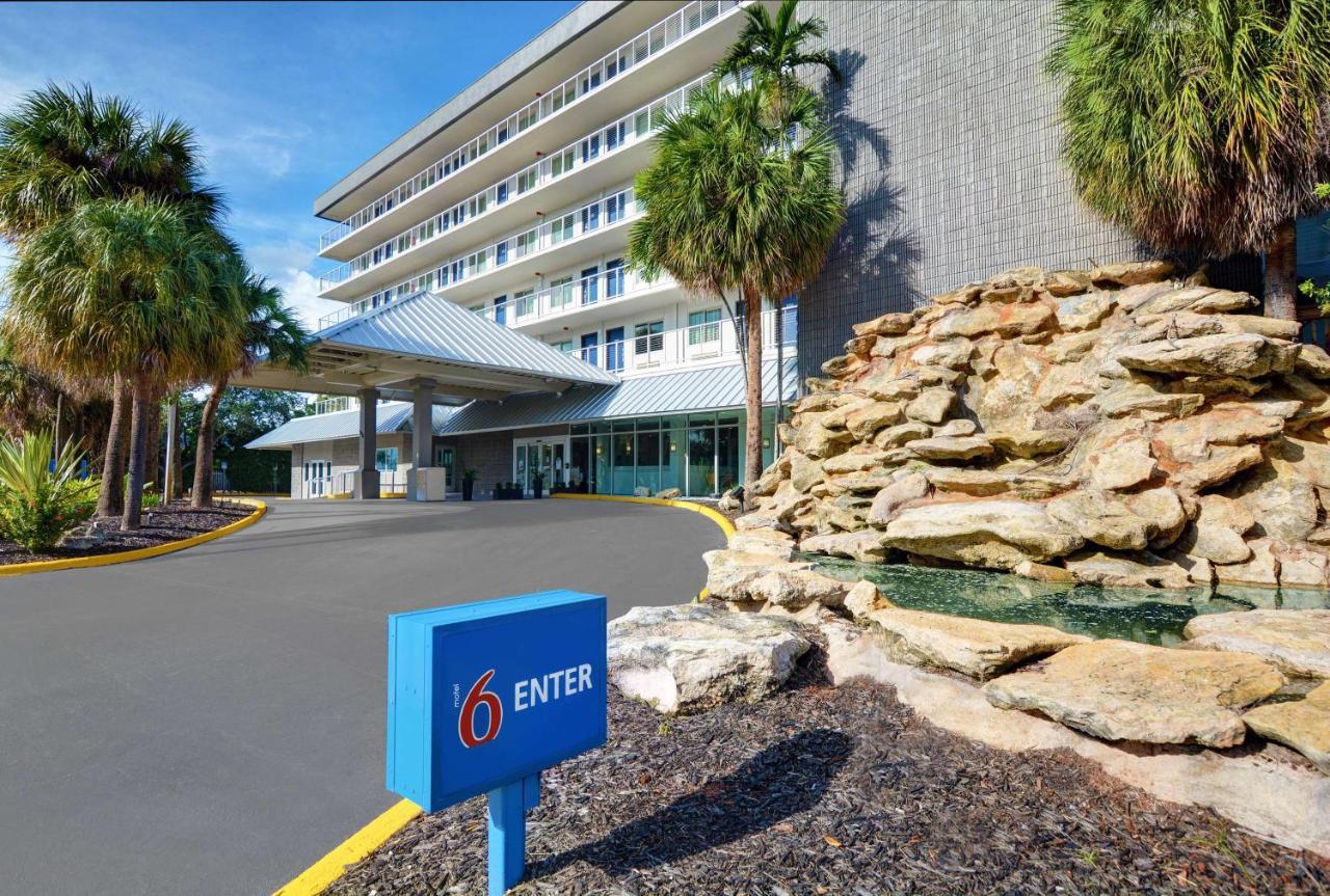 Motel 6-Cutler Bay, Fl Екстер'єр фото