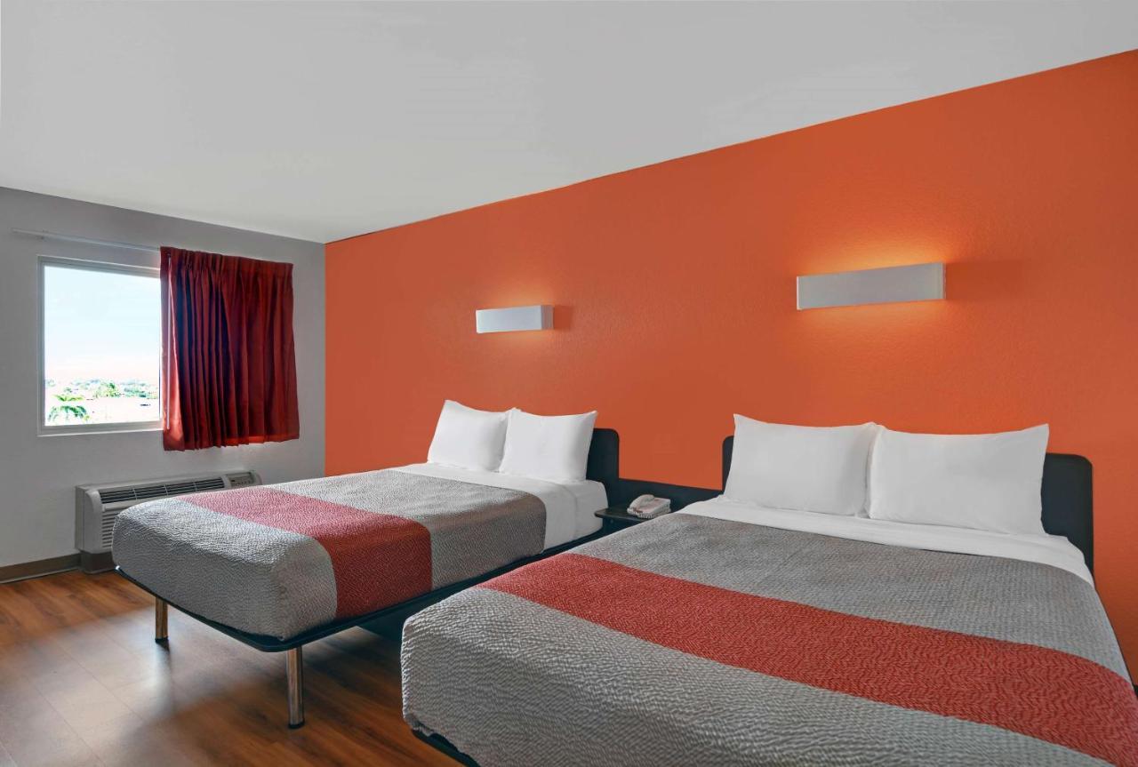 Motel 6-Cutler Bay, Fl Екстер'єр фото