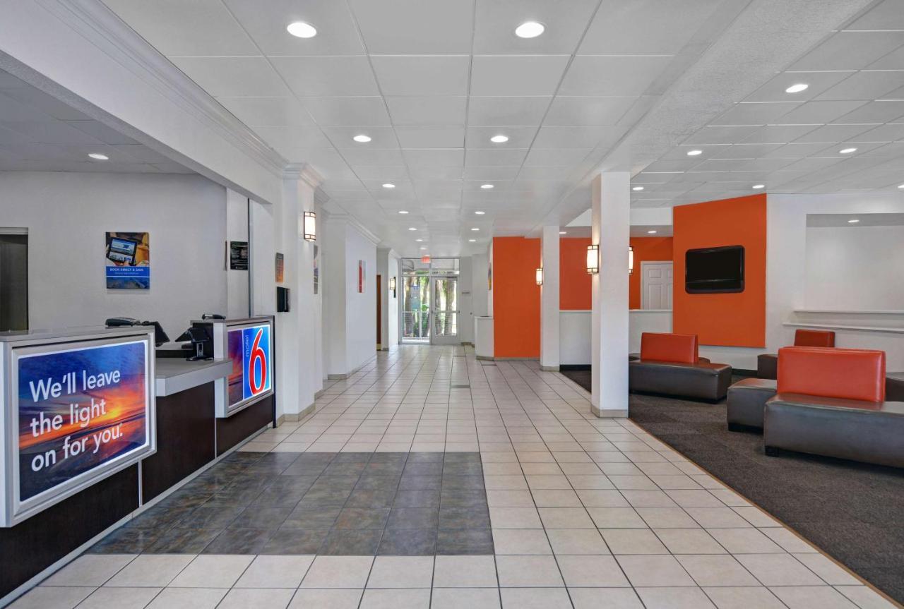 Motel 6-Cutler Bay, Fl Екстер'єр фото