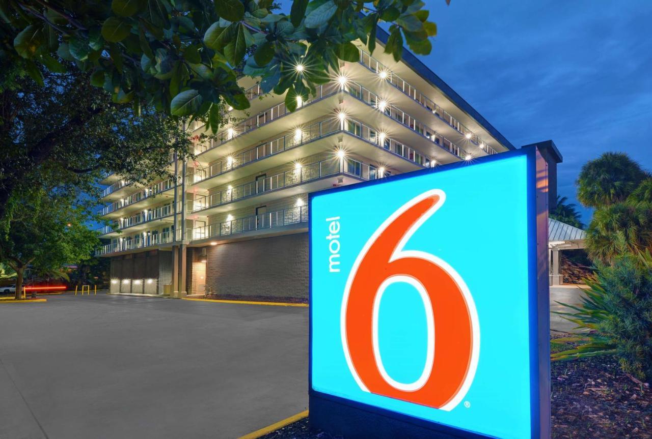 Motel 6-Cutler Bay, Fl Екстер'єр фото