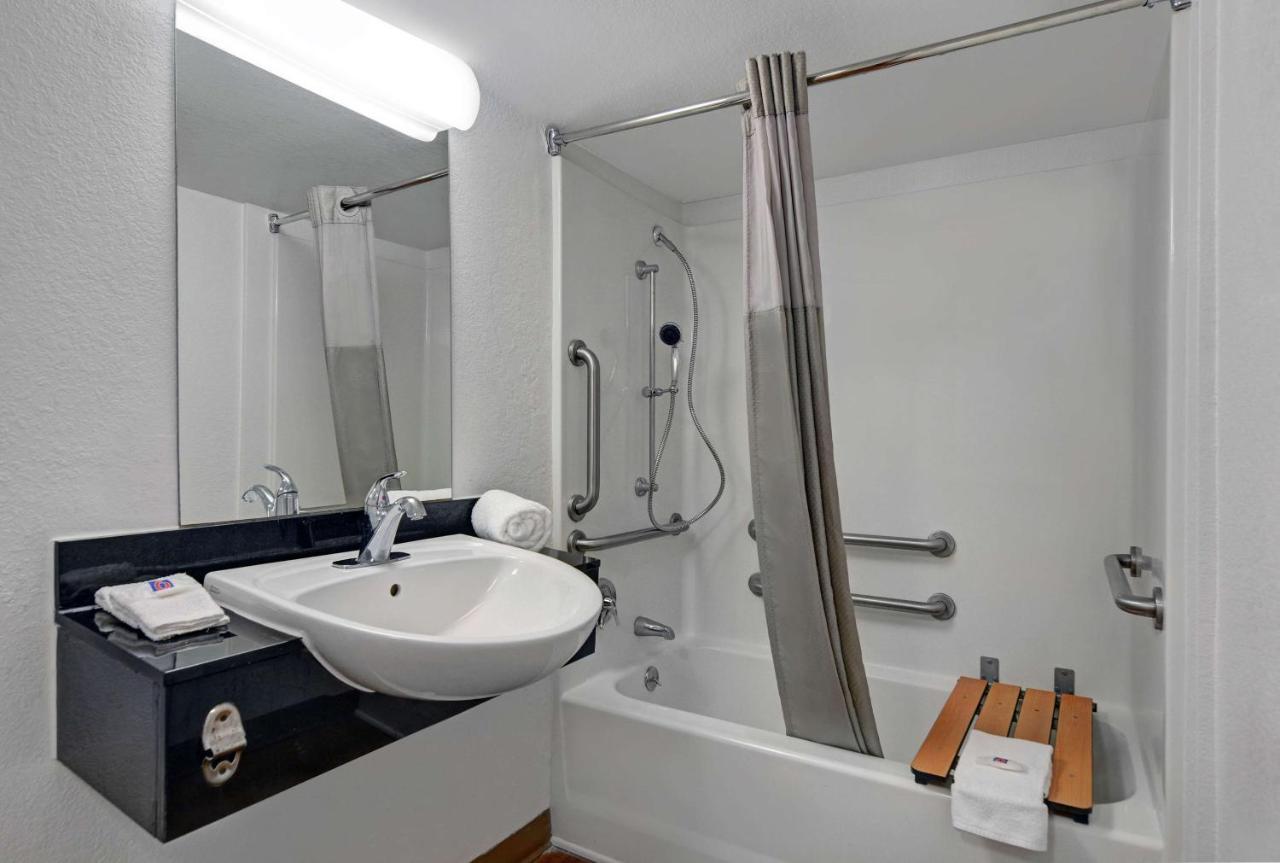 Motel 6-Cutler Bay, Fl Екстер'єр фото