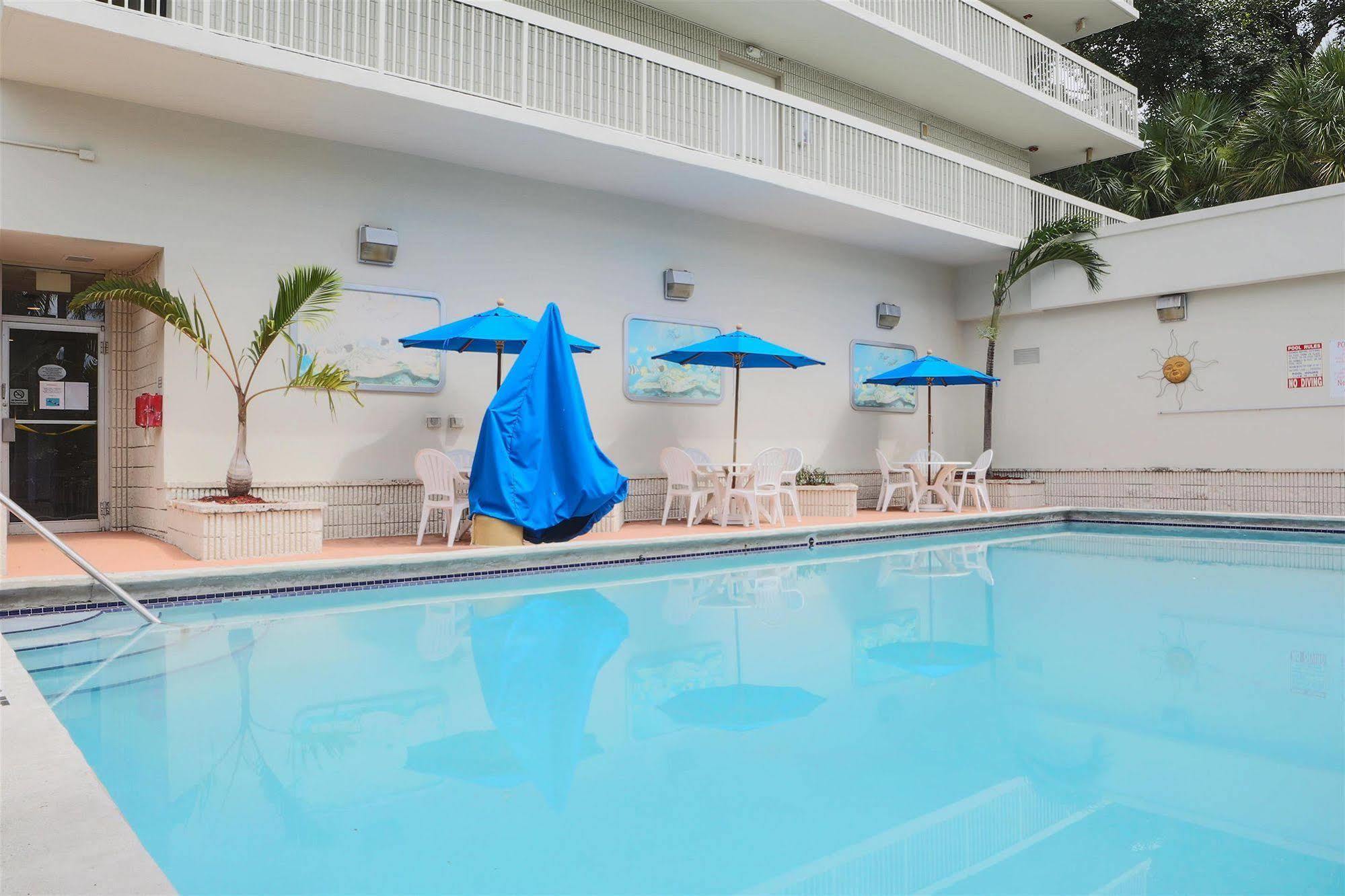 Motel 6-Cutler Bay, Fl Екстер'єр фото