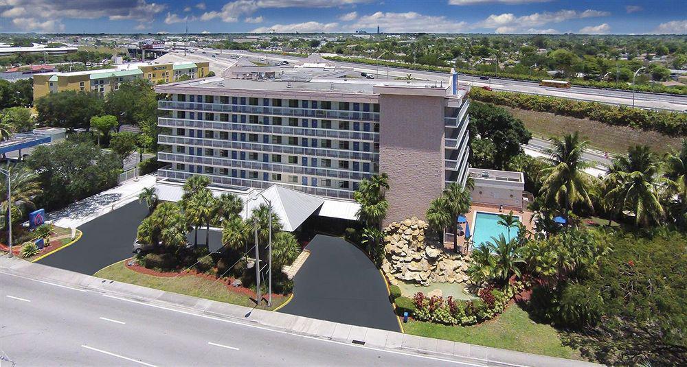 Motel 6-Cutler Bay, Fl Екстер'єр фото
